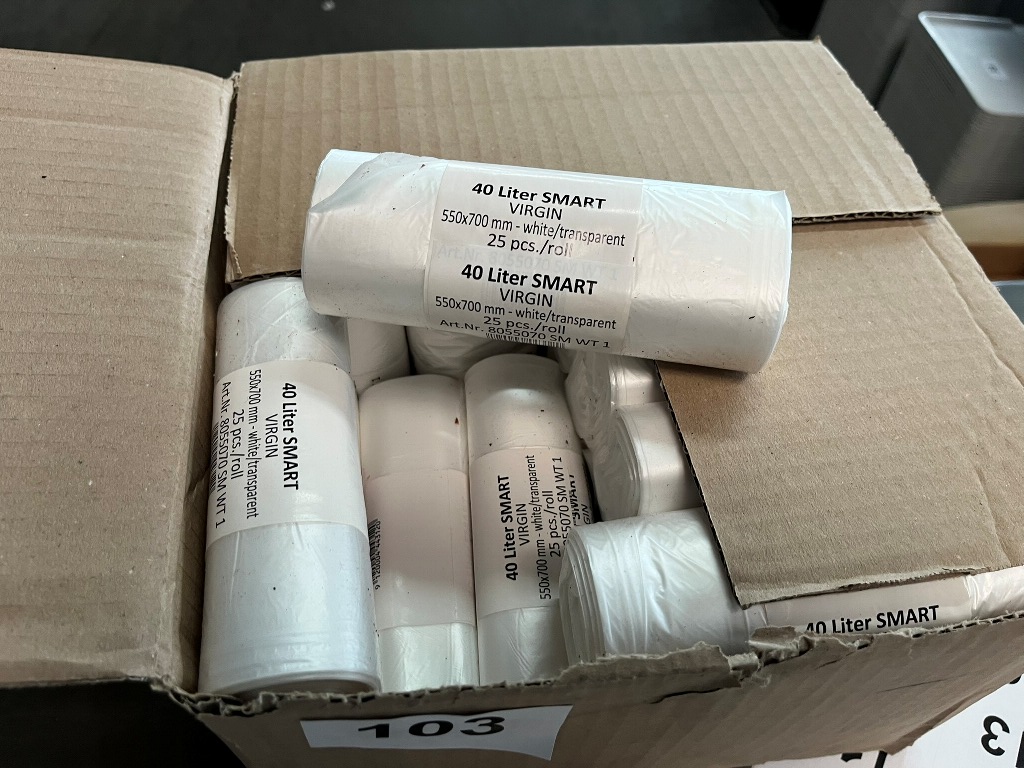 ca. 25 Rollen mit 35 Stk. Müllsäcken